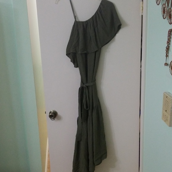 Bcbgmaxazria Conrad off the shoulder dress - Picture 4 of 7